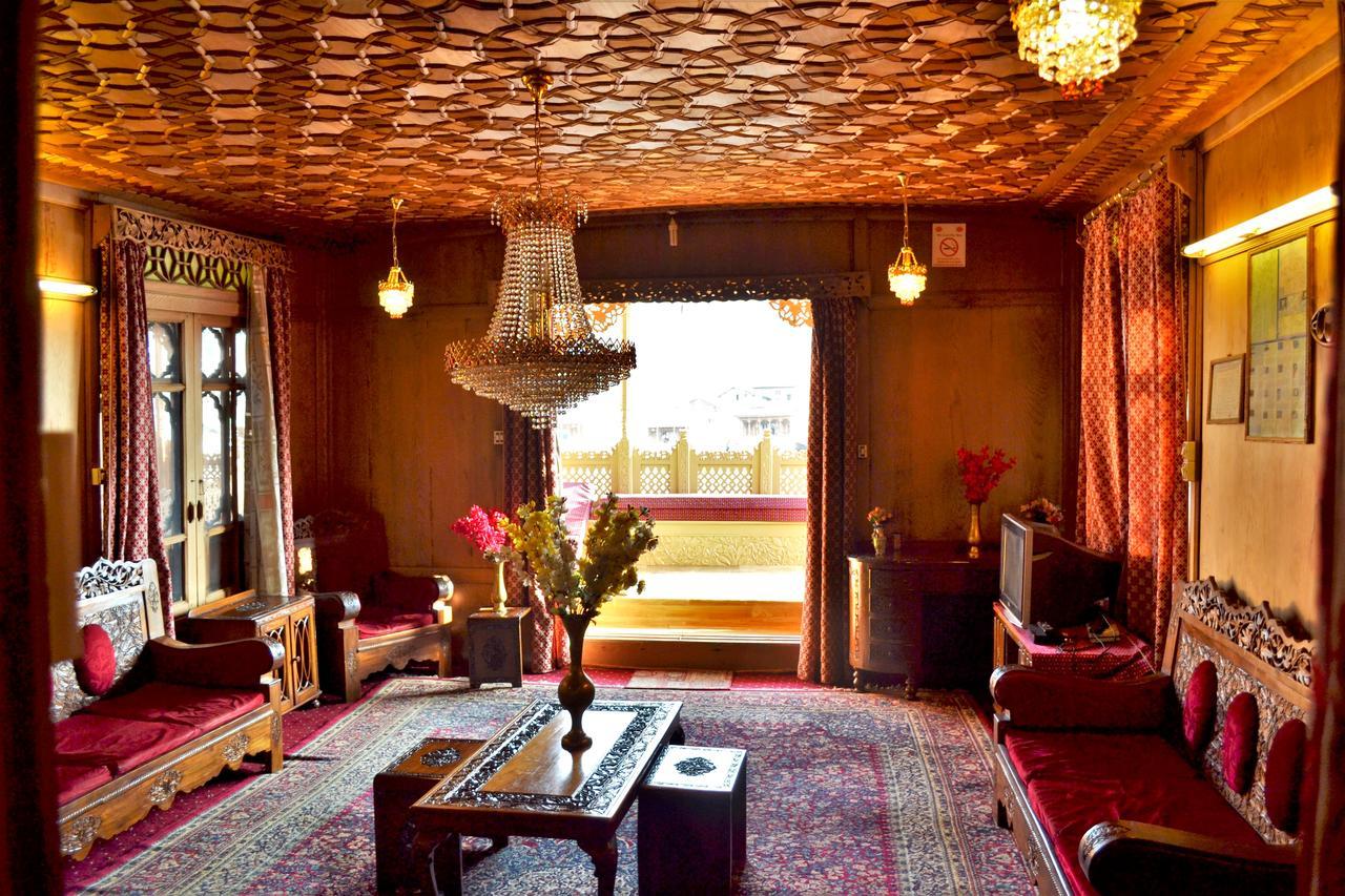 Nazneen Group Of Houseboats Srīnagar Eksteriør billede